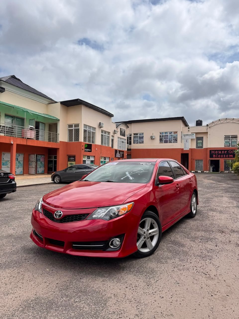 toyota-camry-2014-big-0