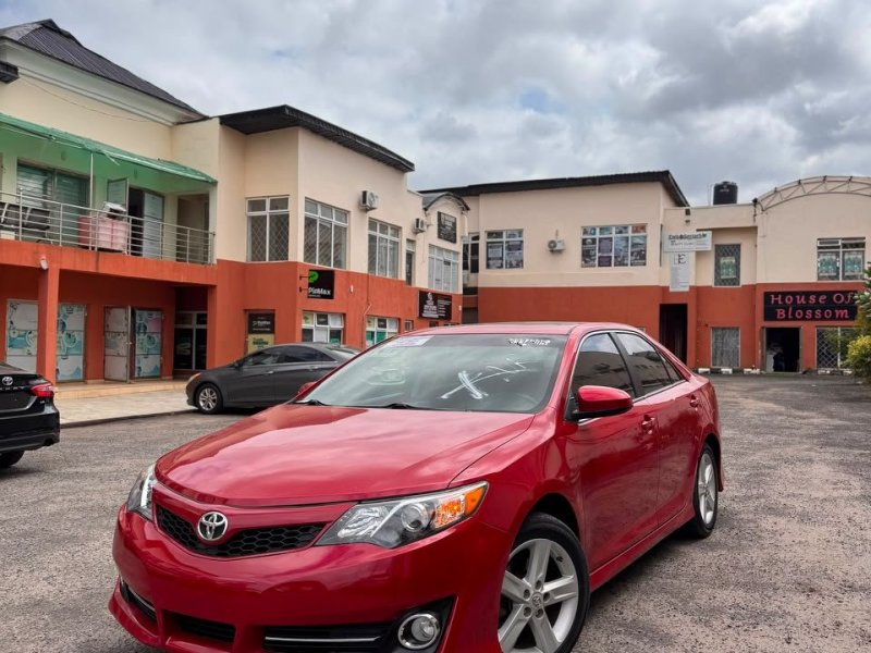 toyota-camry-2014