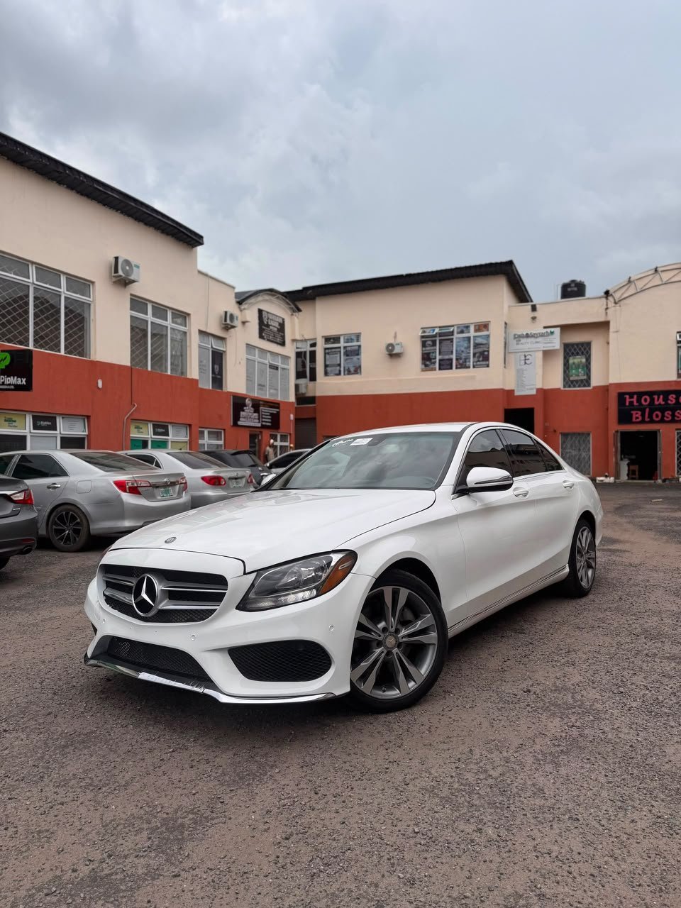 mercedes-benz-big-0